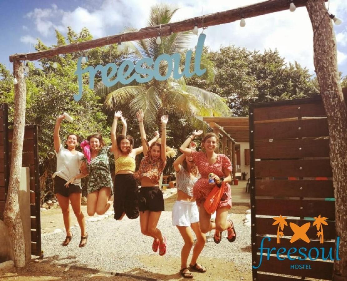 Freesoul Hostel Паломино Екстериор снимка